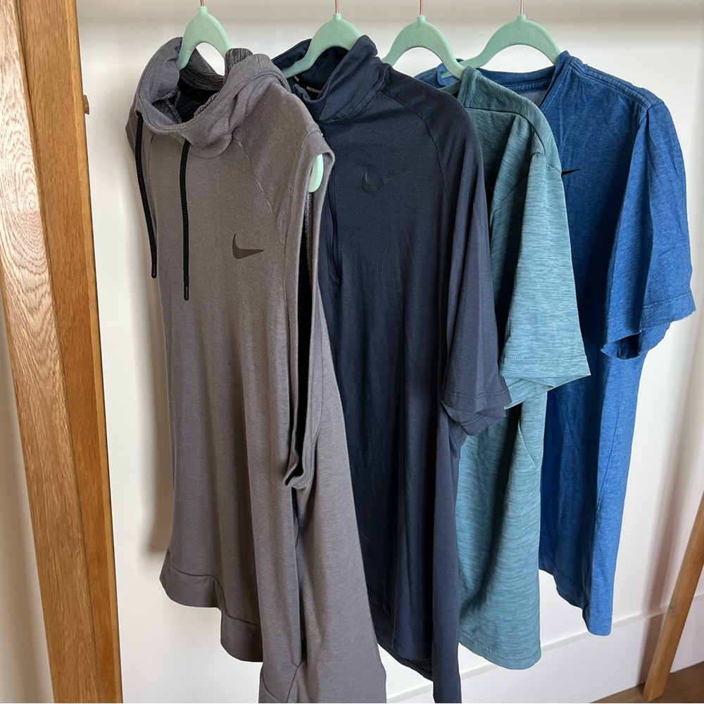 Bundle of 4 Nike T-shirt size M dryfit